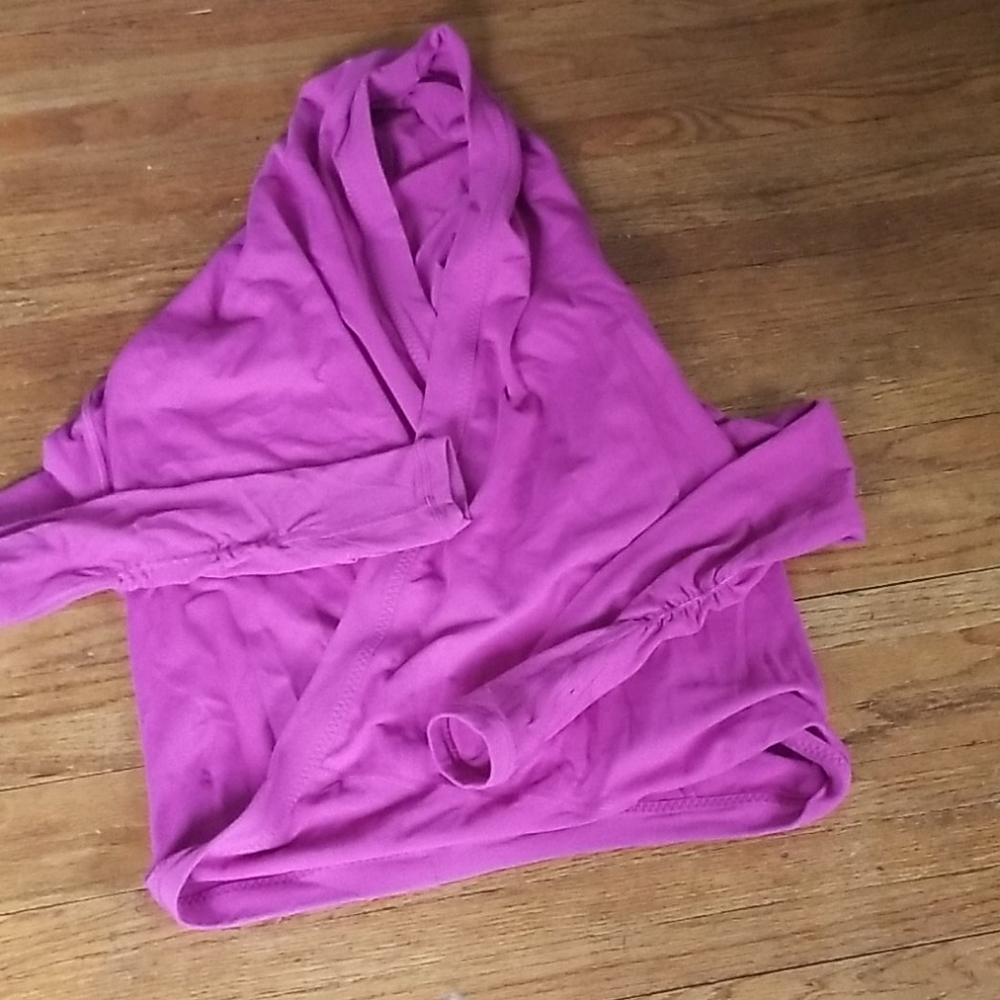 Ivivva by Lululemon fuchsia wrap hoodie